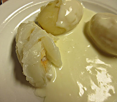 Juledag svarer i princippet til vores Juleaftens middag. Bortset fra at menuen byder på lutfisk.