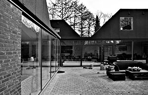 En 60’er villa forvandlet til en nutidig boli