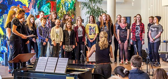 Musikskolens dygtige elever leverede en spændende musikalsk oplevelse for et veloplagt publikum i Rådhuskælderen 