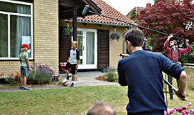 Filmen handler om en Nisse, Pixy, der er blevet efterladt af sin nissefamilie,