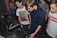 DJ-skole er et af mange fritidstilbud i Ungfredensborg